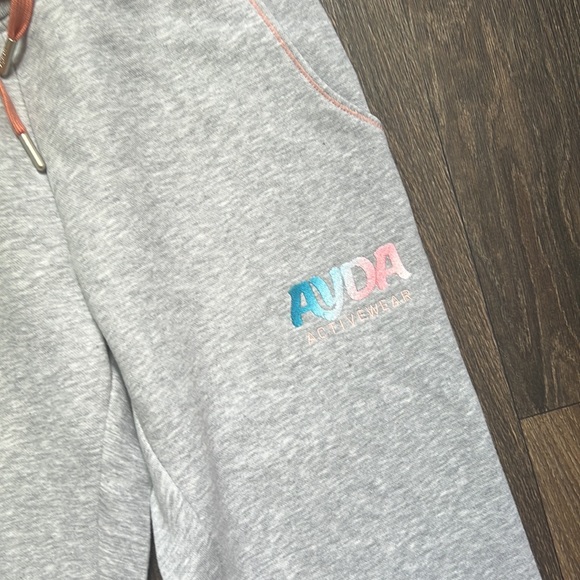 THE TEDDY SWEATPANT - Picture 2 of 5